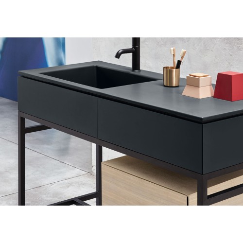 Milano es un mueble con lavabo y cajonera de Cielo | Terracerámica