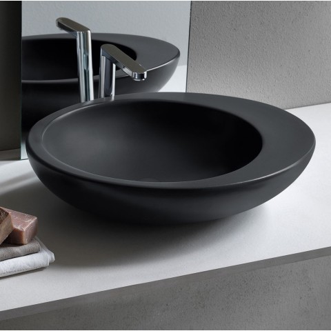Le Giare de Cielo es un lavabo sobrencimera en colores | Terracerámica