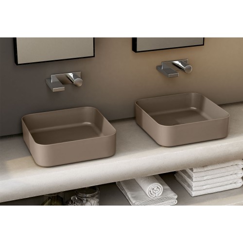 Shui Comfort es un lavabo cuadrado de colores de Cielo | Terracerámica