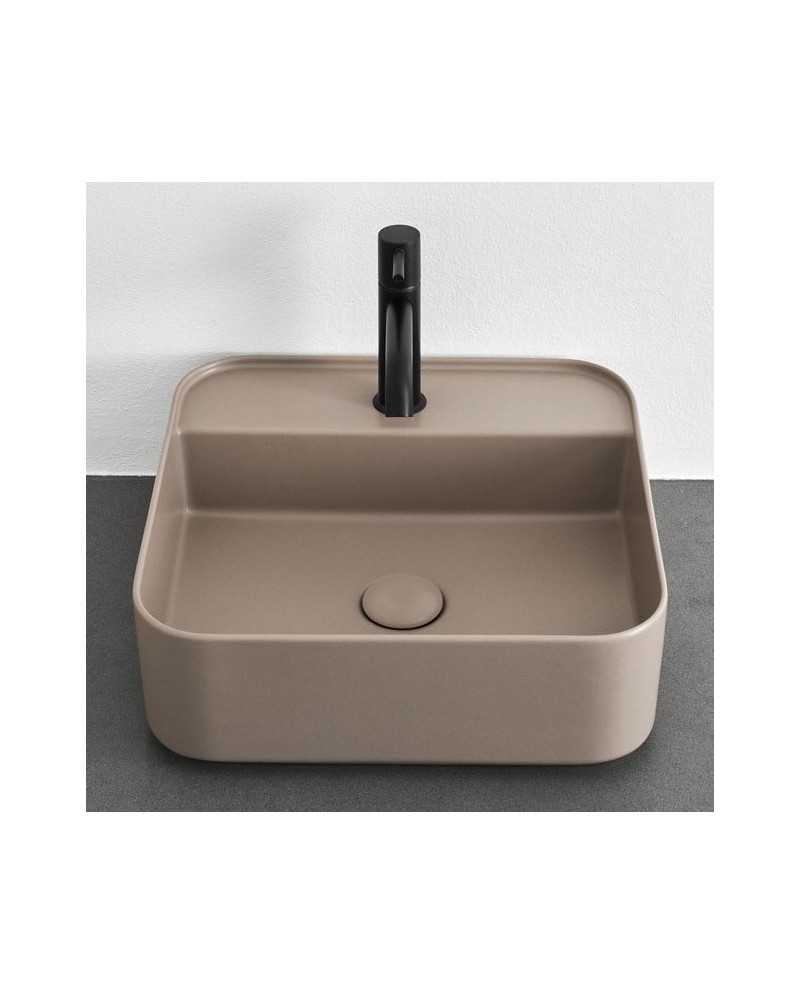 Shui Comfort es un lavabo cuadrado de colores de Cielo | Terracerámica Shui Comfort es un lavabo cuadrado de colores de Cielo | Terracerámica