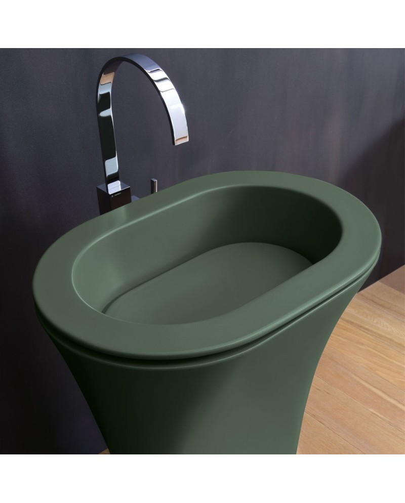Amedeo es un lavabo con pedestal en colores de Cielo | Terracerámica Amedeo es un lavabo con pedestal en colores de Cielo | Terracerámica