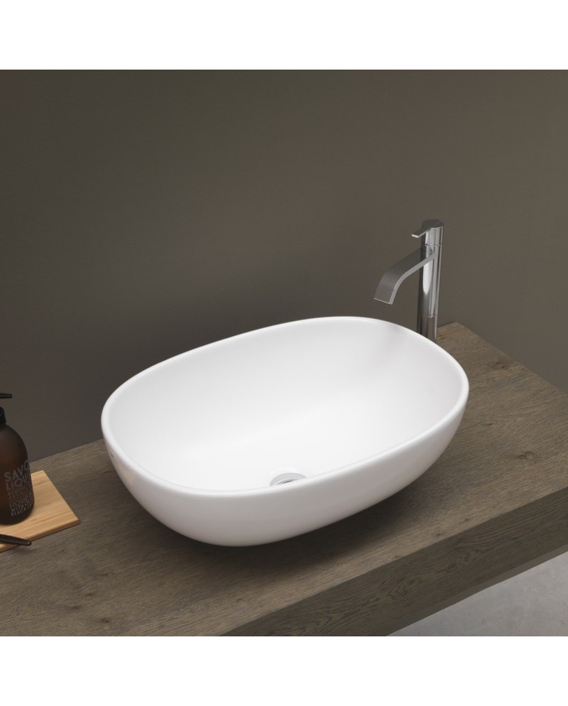 Nic MILK es un lavabo sobre encimera en colores | Terracerámica Nic MILK es un lavabo sobre encimera en colores | Terracerámica