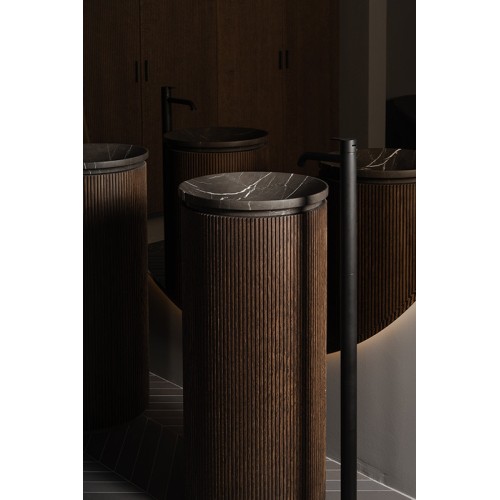 Grace es un lavabo freestanding de Inbani | Terracerámica
