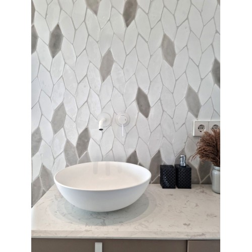 Essenza es un azulejo en terracota esmaltada handmade | Terracerámica