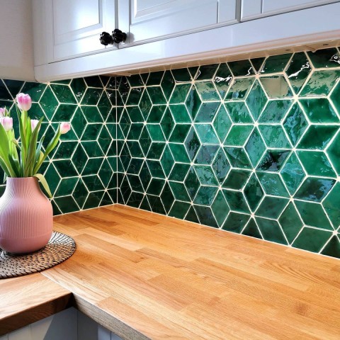 Diamond es un azulejo en terracota esmaltada handmade | Terracerámica