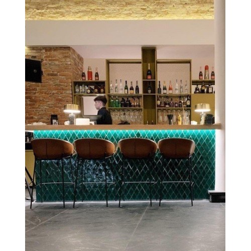 Diamond es un azulejo en terracota esmaltada handmade | Terracerámica