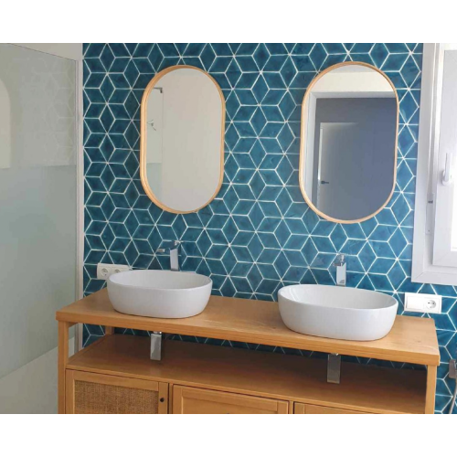Diamond es un azulejo en terracota esmaltada handmade | Terracerámica
