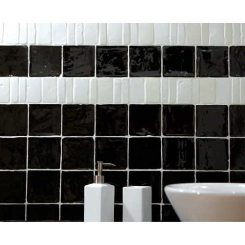 Base es un azulejo en terracota esmaltada handmade | Terracerámica