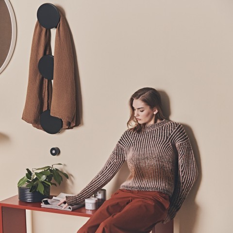 Dots es un calentador de toallas de Tubes de colores | Terracerámica