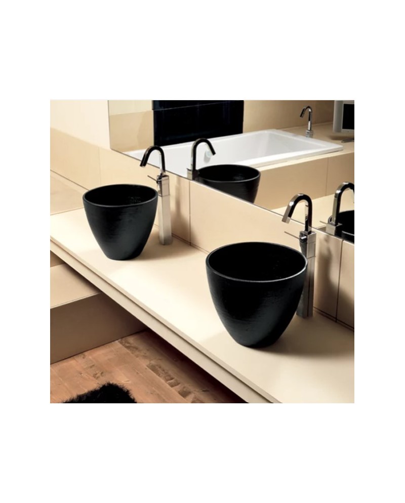 Cono Natural de Terzofoco es un lavabo sobre encimera | Terracerámica Cono Natural de Terzofoco es un lavabo sobre encimera | Terracerámica