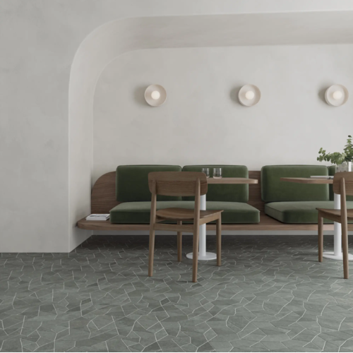 Trencadís Gaudí es un porcelánico de la marca Wow | Terracerámica
